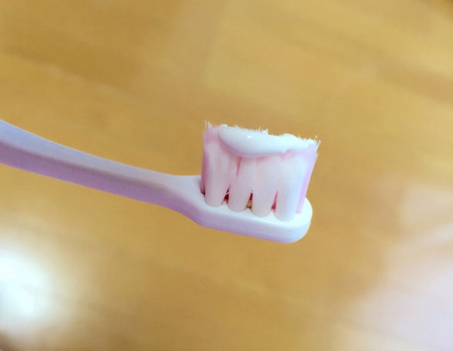 歯磨きで歯はホワイトニングできるの？ホワイトニング歯磨き粉の利用方法と本当に歯を白くする方法2